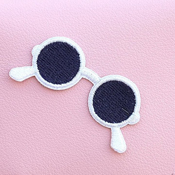 Embroidered Pins of Sunglasses、Windmill and Rabbit